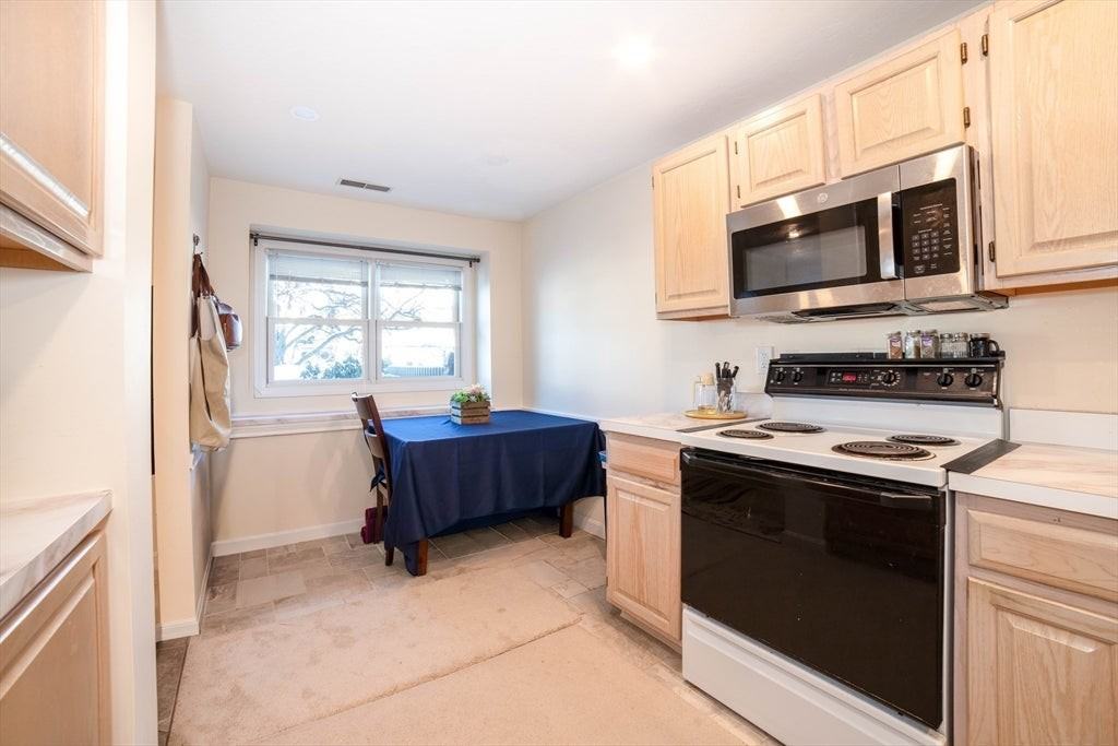 67 Crystal Brook Way - Photo 7 of 23