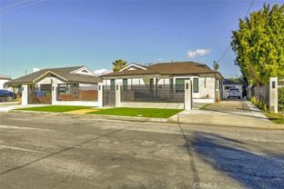 13937 Sylvan St - Photo 1 of 1