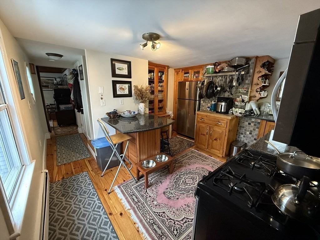 1 Carlton St - Photo 2 of 12