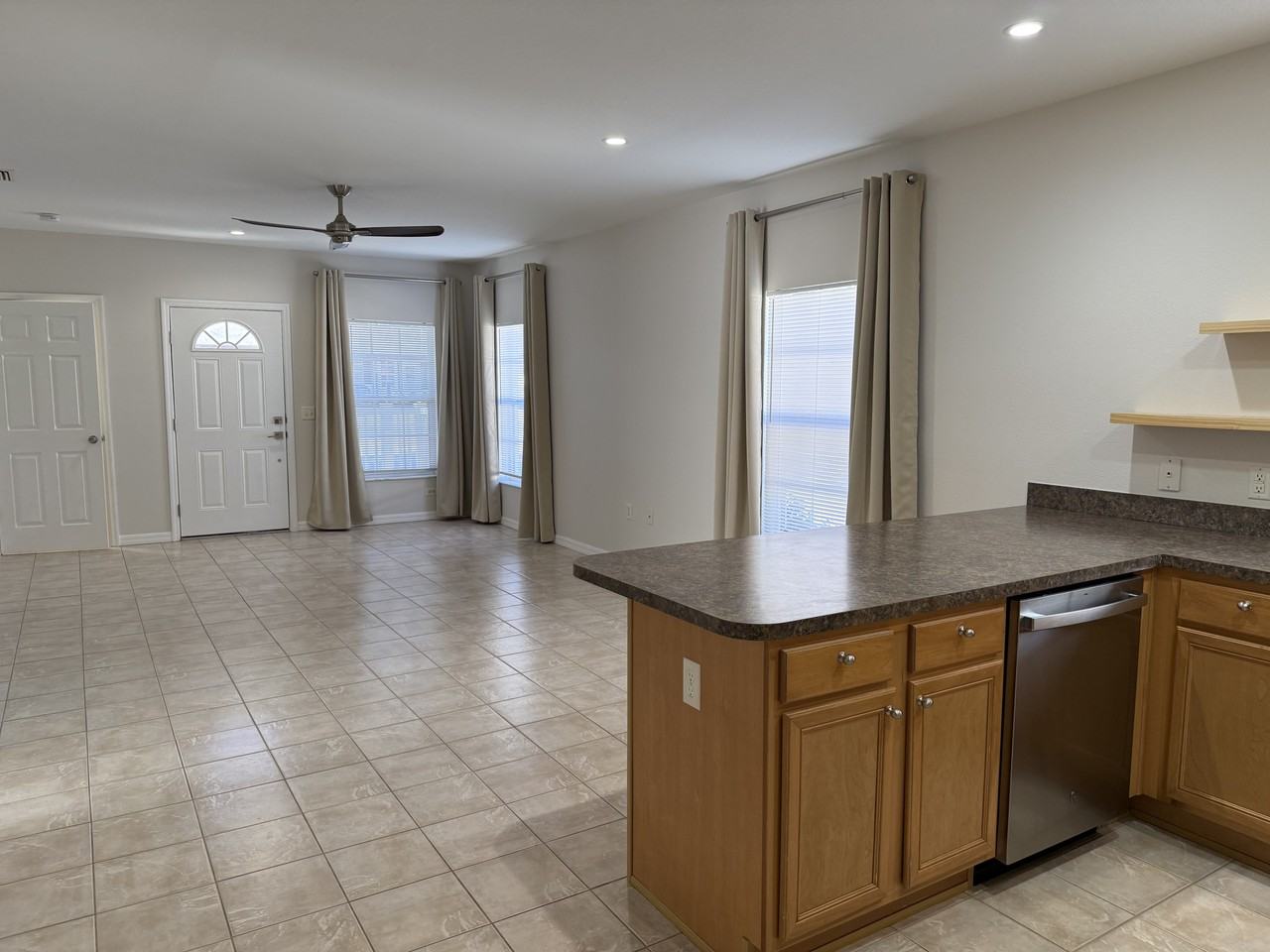 4802 19th St - Photo 5 of 21