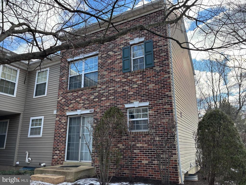 4101 Captain Molly Cir - Photo 3 of 30