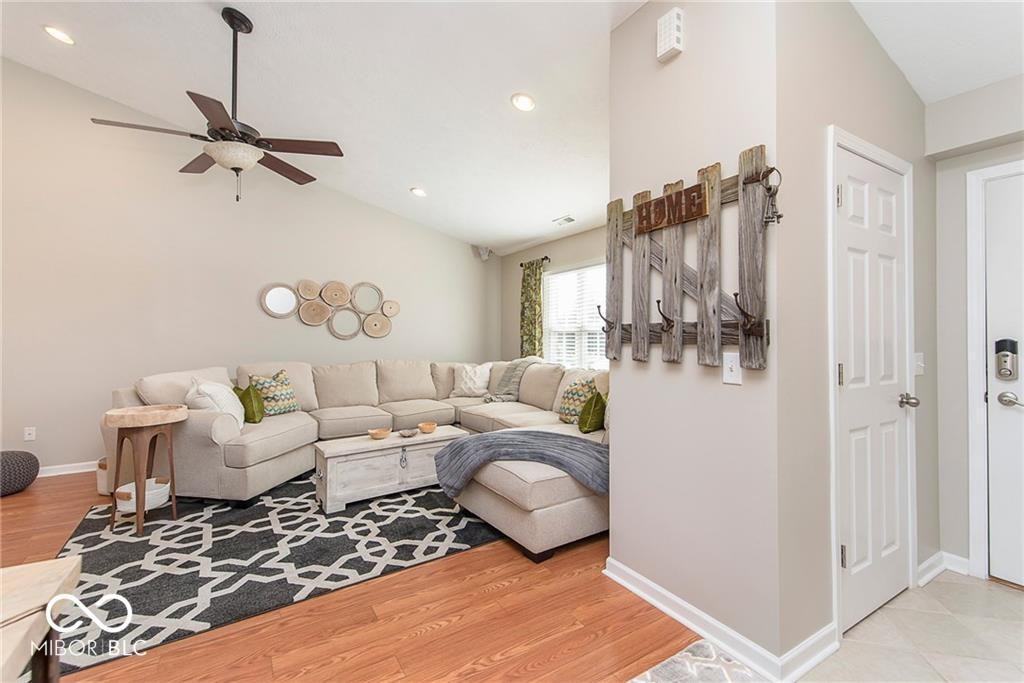 14947 Mia Dr - Photo 3 of 28