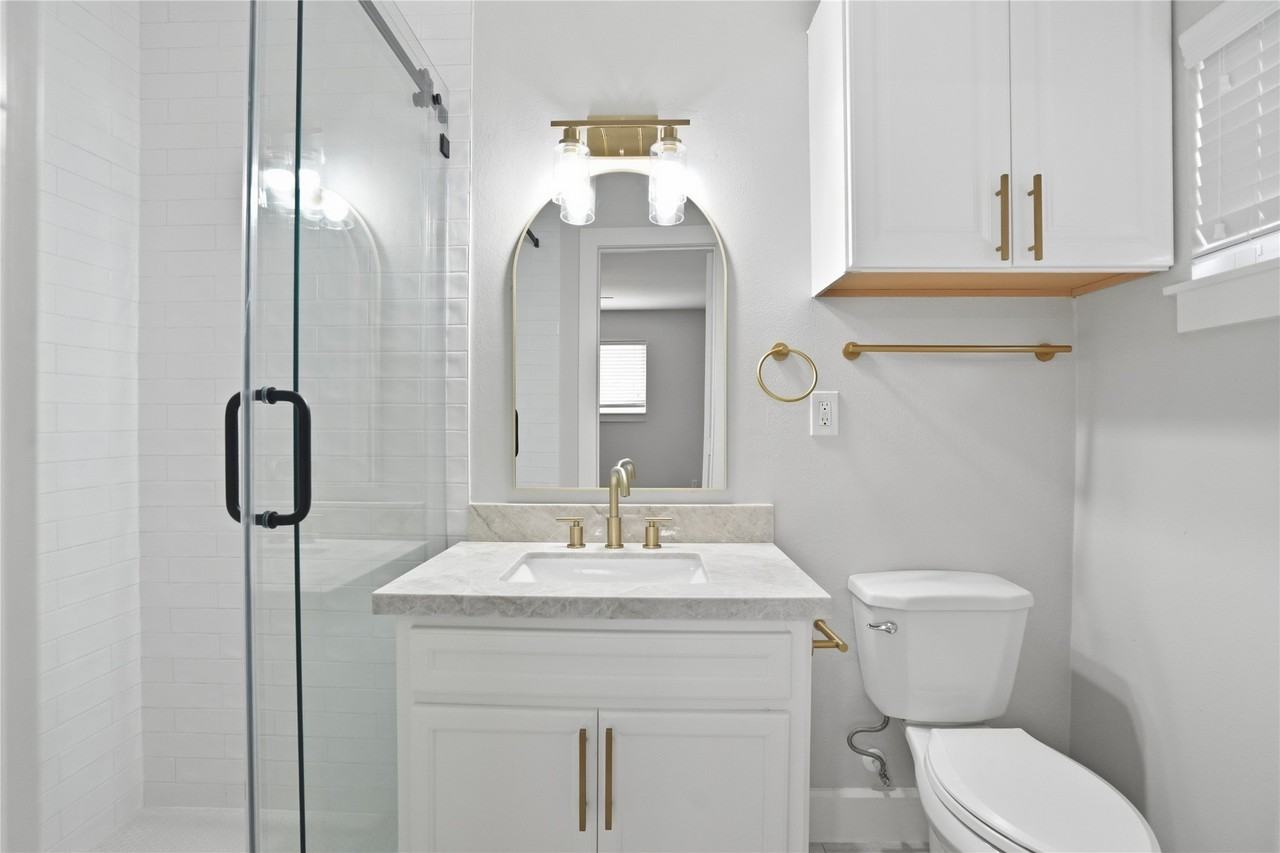 10411 Londonderry Dr - Photo 7 of 18