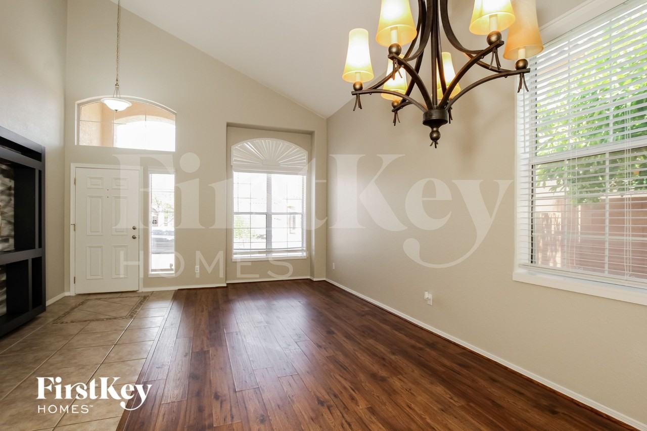 12183 N New Dawn Ave - Photo 4 of 15