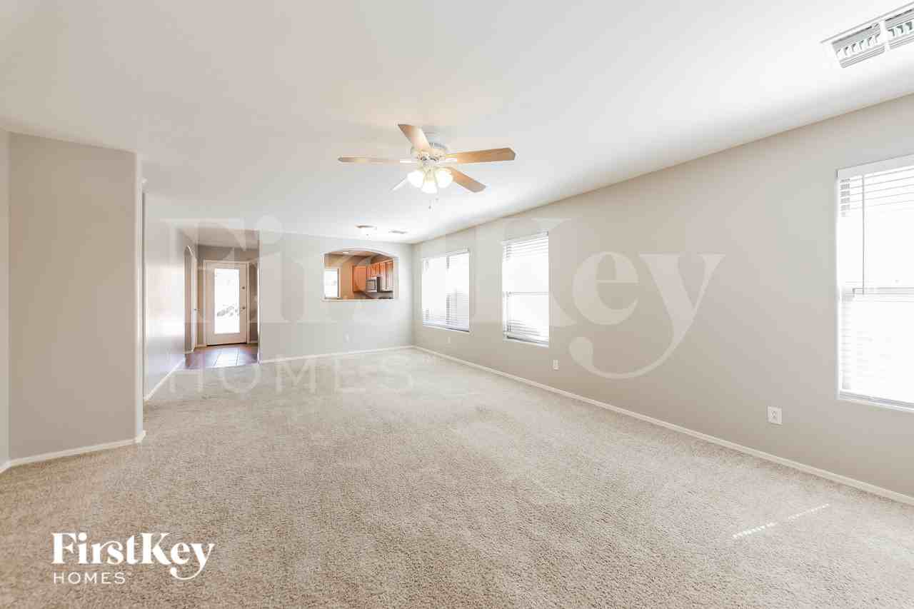 14088 W Larkspur Dr - Photo 2 of 16