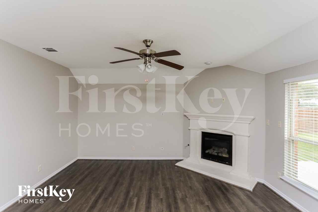 1001 White Porch Ave - Photo 2 of 15