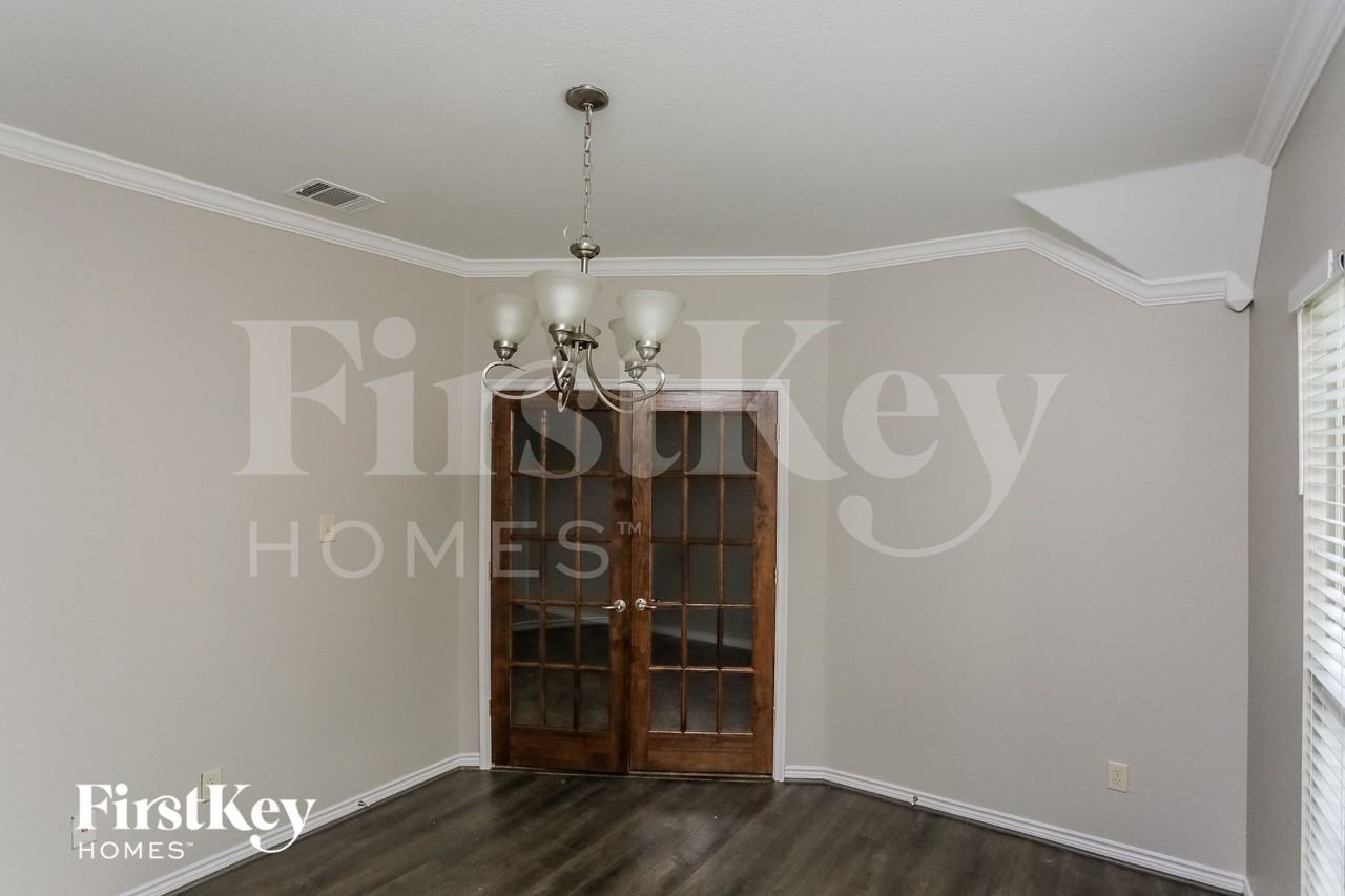 1001 White Porch Ave - Photo 5 of 15