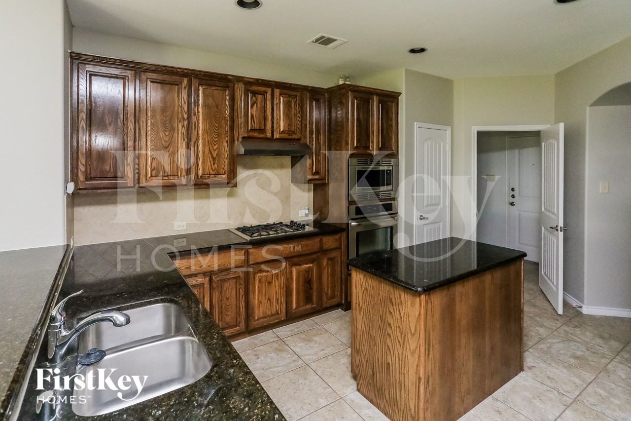 1001 White Porch Ave - Photo 7 of 15