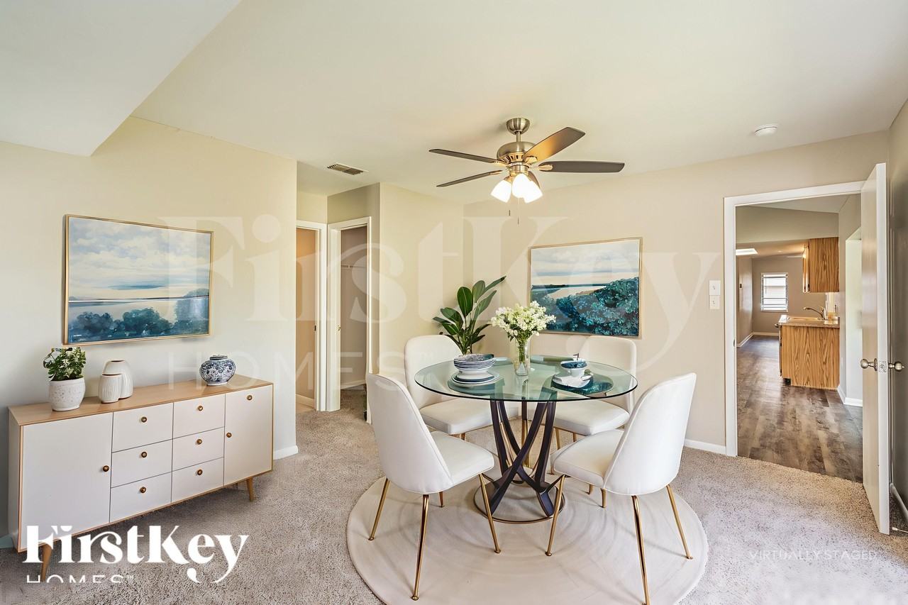 1371 Maracaibo St - Photo 5 of 18