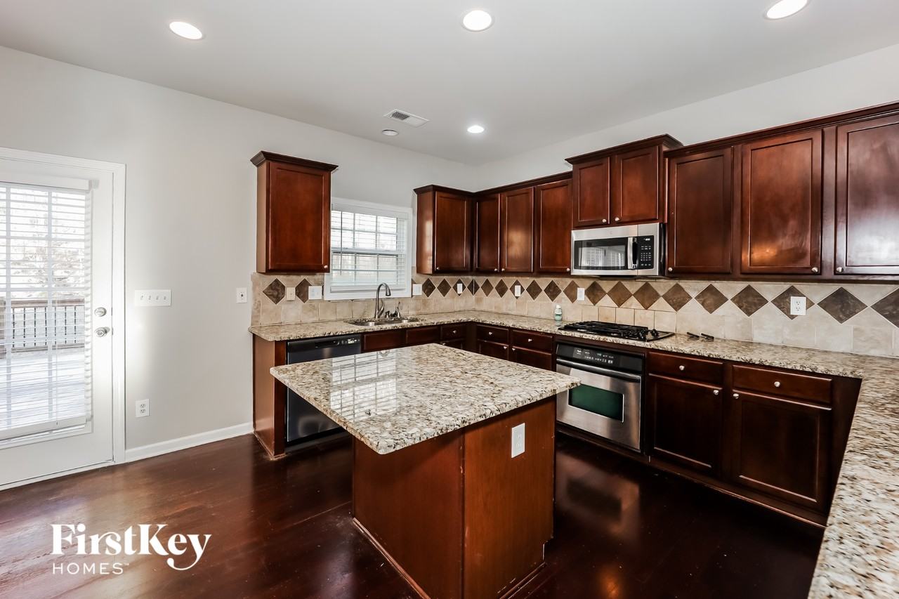 344 Mistine Ct - Photo 6 of 15