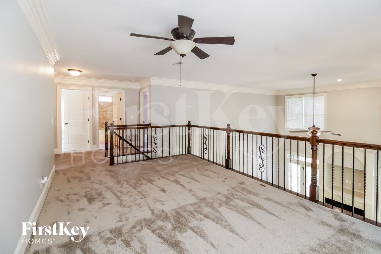 1304 Westminster Dr - Photo 6 of 15