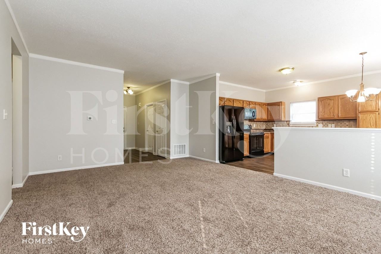 5746 Dollar Forge Dr - Photo 3 of 15