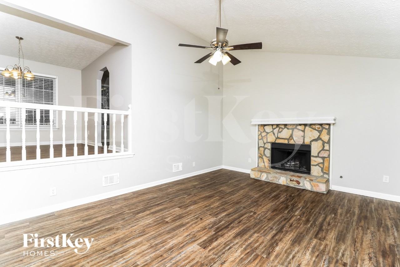 256 Applejack Dr - Photo 5 of 16