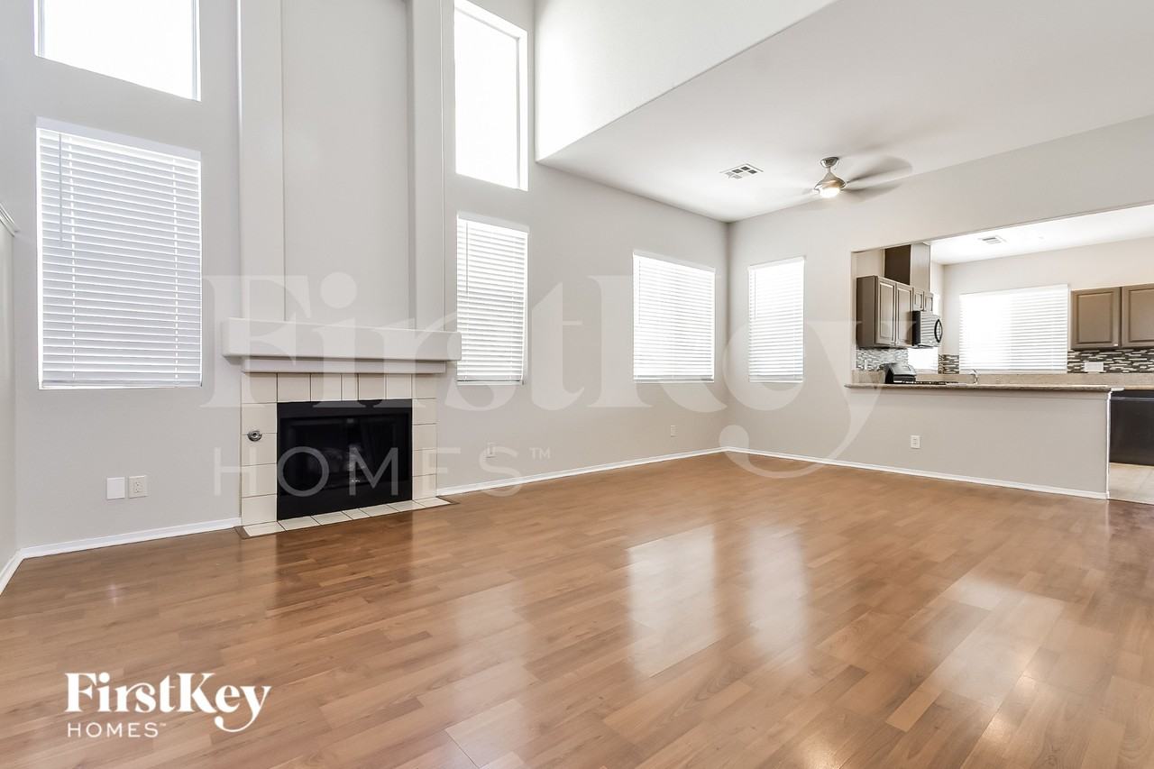 2412 Silver Shadow Dr - Photo 4 of 15