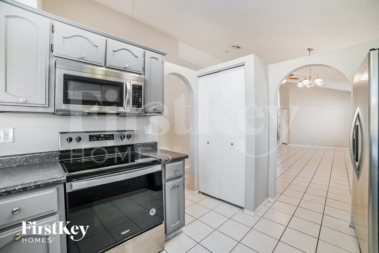 5057 W Chicago Cir S - Photo 5 of 16