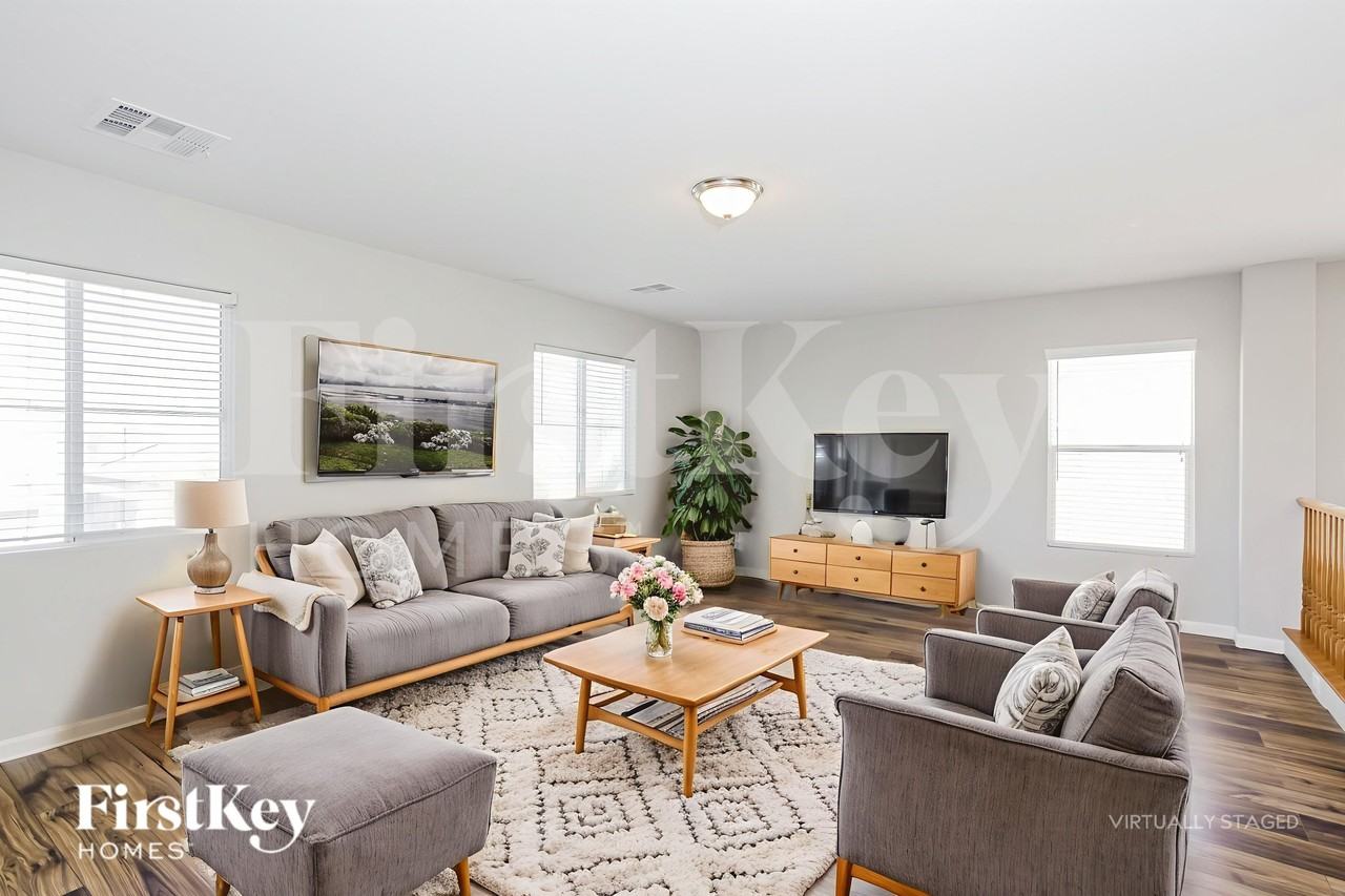 8648 Dodds Canyon St - Photo 3 of 18