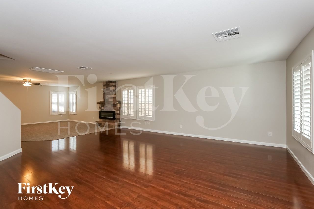 8213 Calico Wind St - Photo 3 of 15