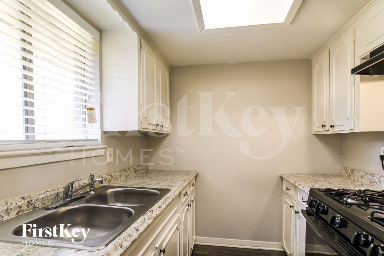 6410 Hopper Rd - Photo 6 of 15