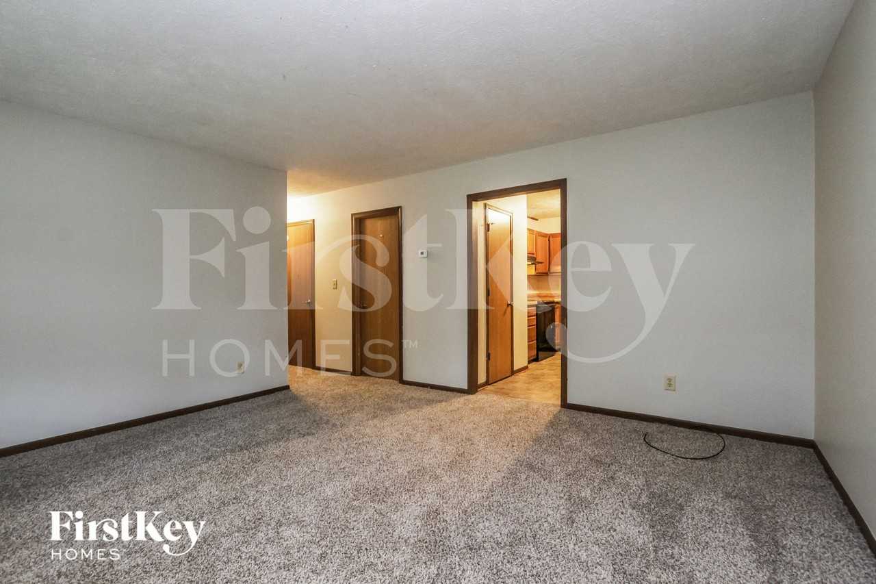 5132 Carob Ct - Photo 3 of 15