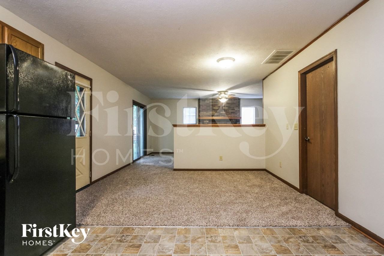 5132 Carob Ct - Photo 4 of 15