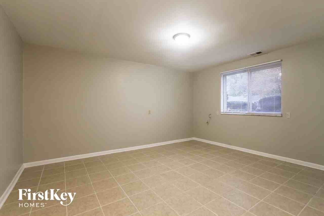 503 Andrea Dr - Photo 3 of 15