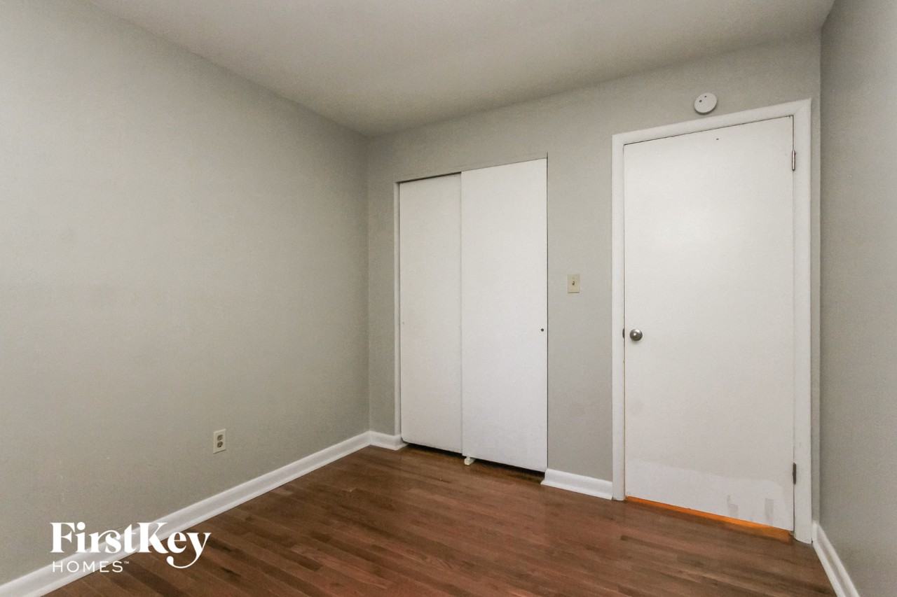 503 Andrea Dr - Photo 5 of 15