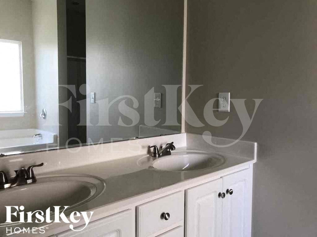 3750 Wharton Dr - Photo 7 of 27