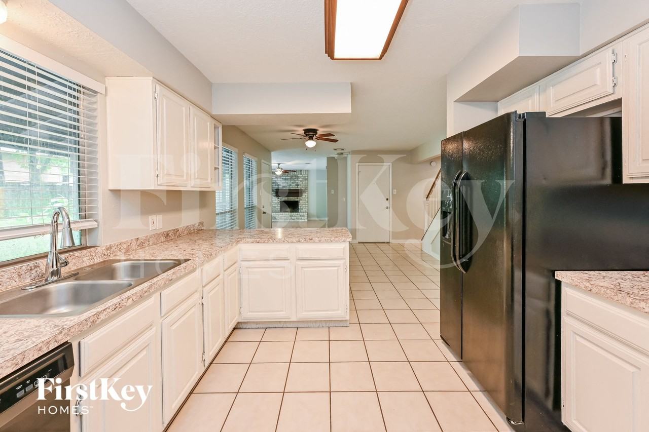 3711 Clear Falls Dr - Photo 7 of 15