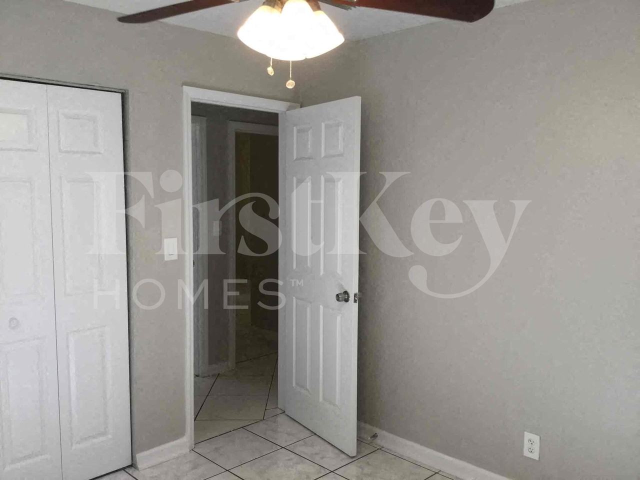 3549 Swstreet - Photo 7 of 20