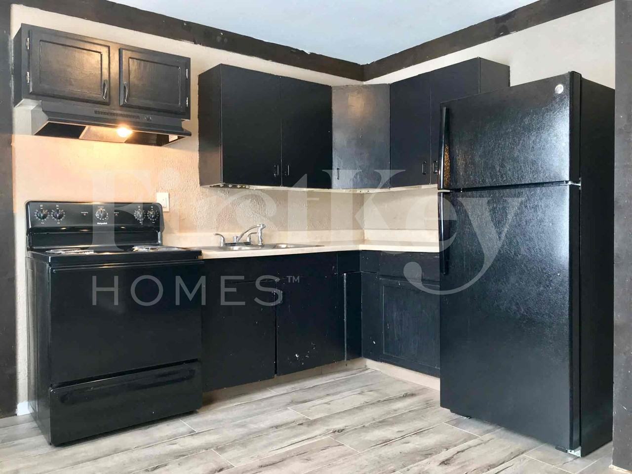 3520 Wellington Ave - Photo 2 of 12