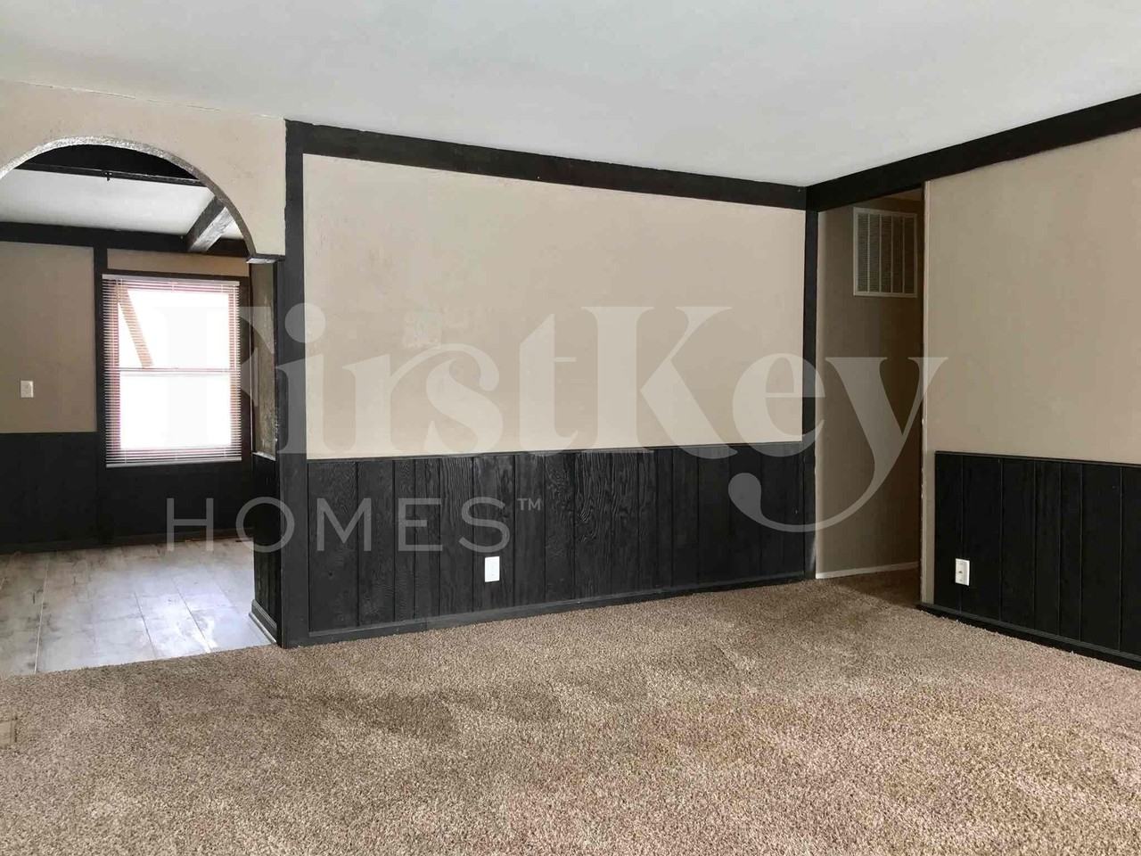 3520 Wellington Ave - Photo 4 of 12