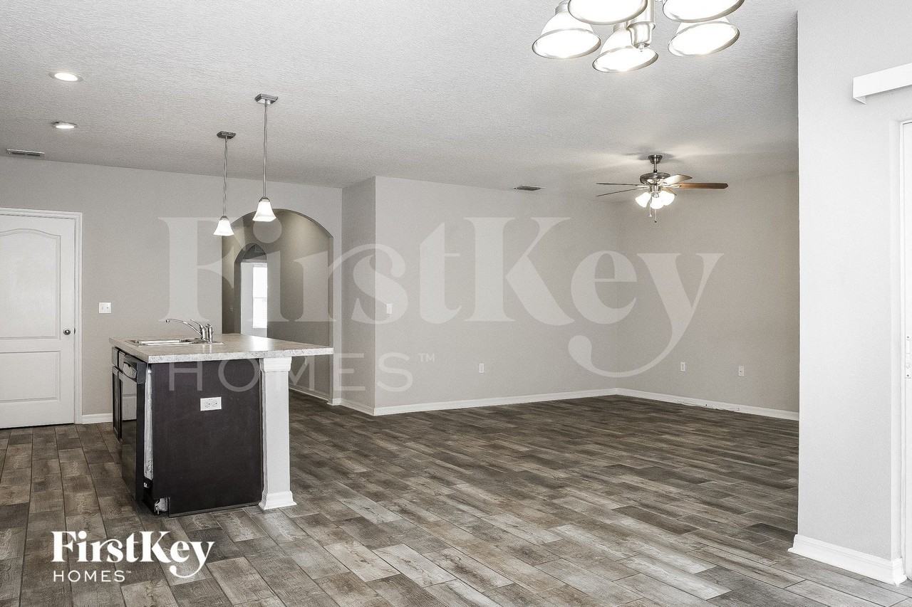 1428 Wallace Manor Pass - Photo 5 of 15