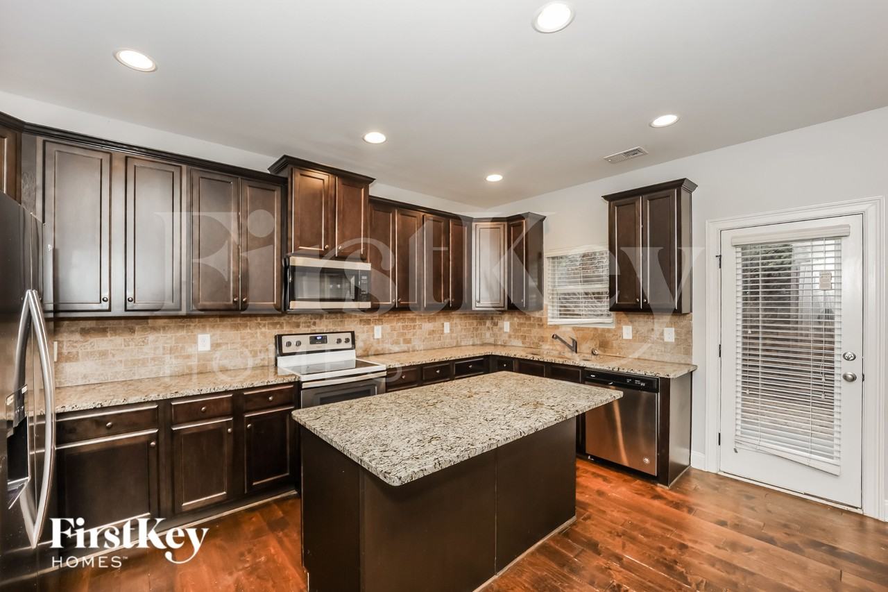 118 Village Park Dr - Photo 6 of 16