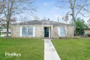 featured image of 1 Midwood Cir