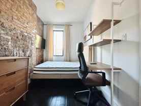 Private Bedroom in 3 Bedroom/1 Bathroom Home - Photo 1 of 1