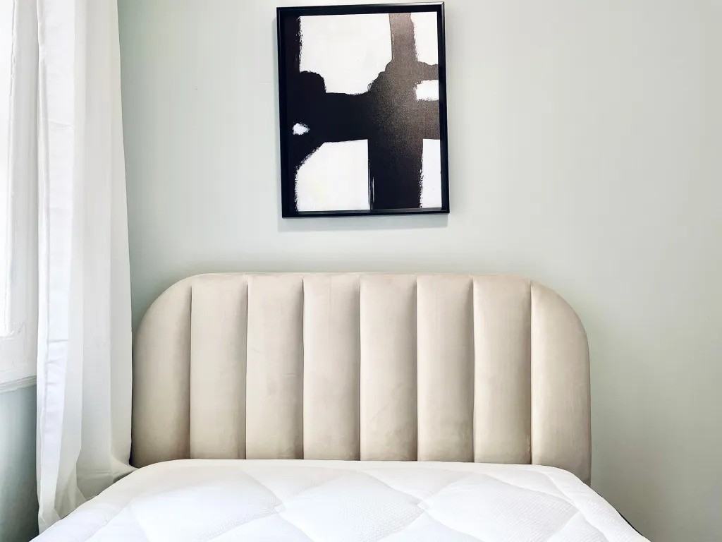 Private Bedroom in 4 Bedroom/1 Bathroom Home - Photo 4 of 9