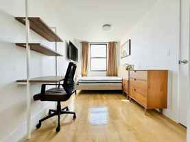 Private Bedroom in 4 Bedroom/1 Bathroom Home - Photo 1 of 1