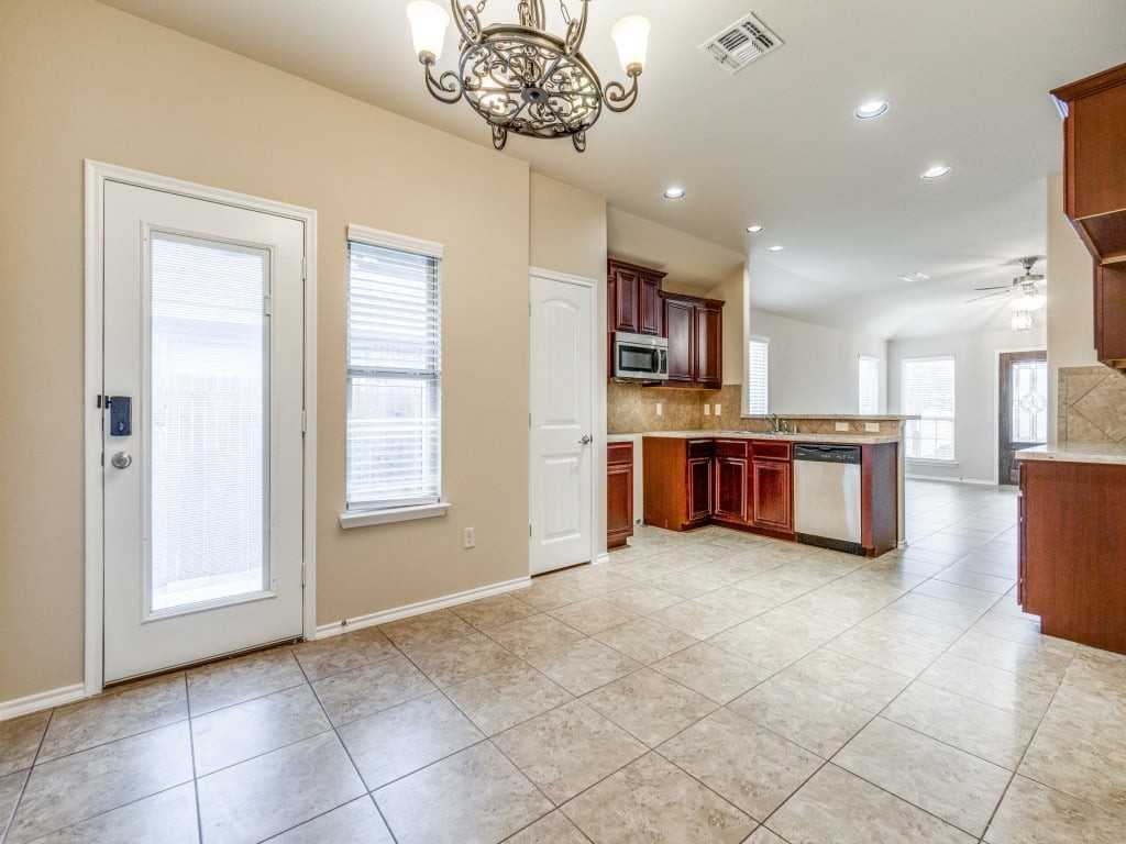 1312 Silver Maple Ln - Photo 5 of 13