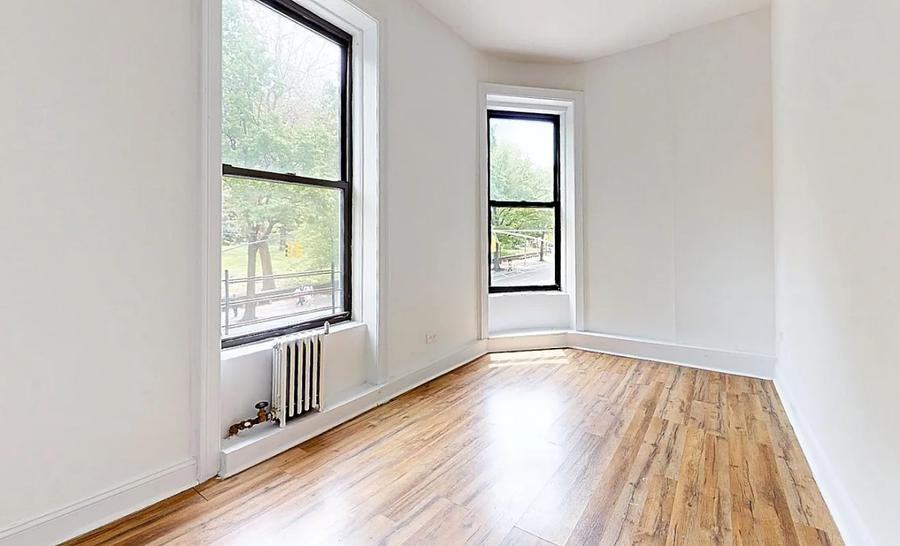 471 Central Park W - Photo 6 of 10