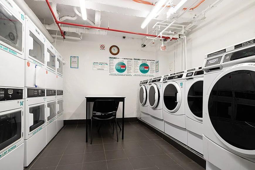 205 W 88th St - Photo 5 of 6