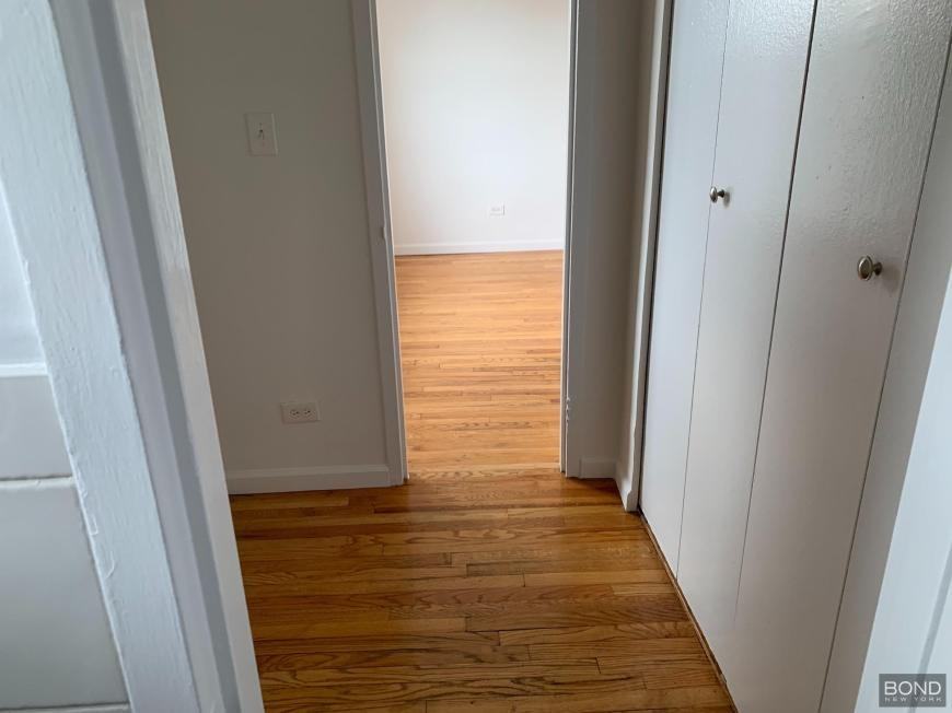 2335 Broadway - Photo 2 of 4