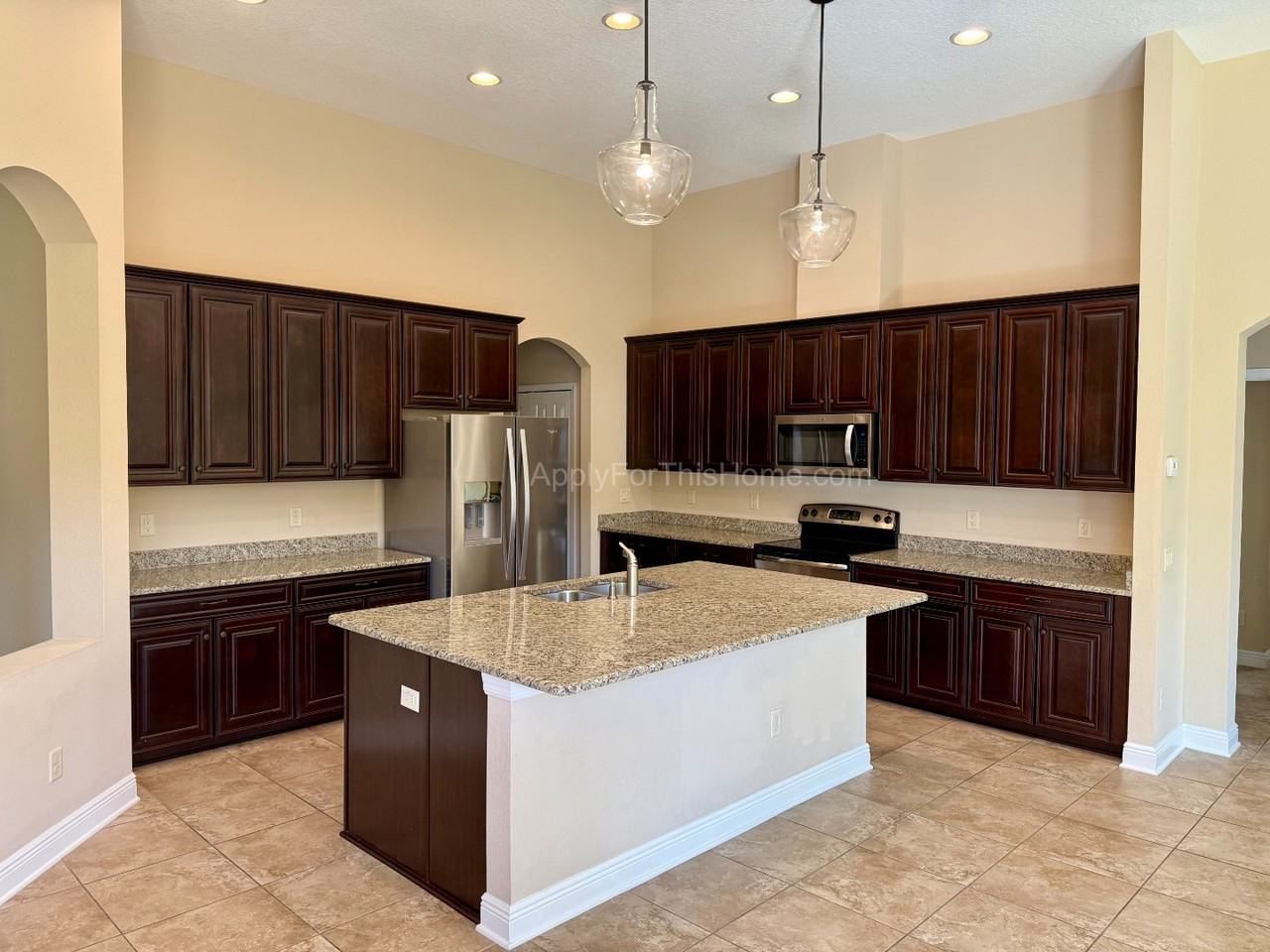 15604 Hampton Village Dr - Photo 6 of 49