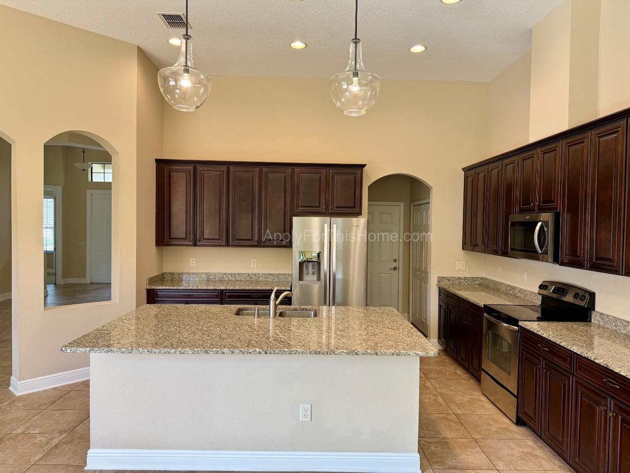 15604 Hampton Village Dr - Photo 7 of 49