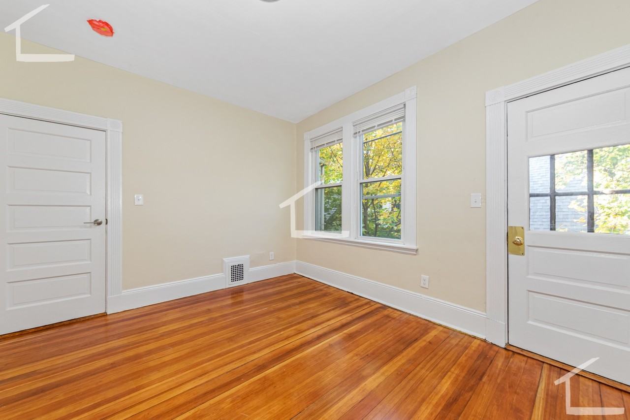 Brackett St #3 - Photo 6 of 29