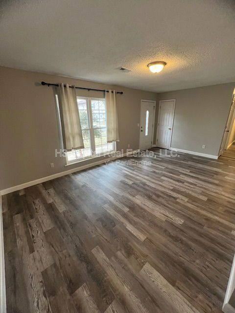 419 Eagles Way - Photo 3 of 10