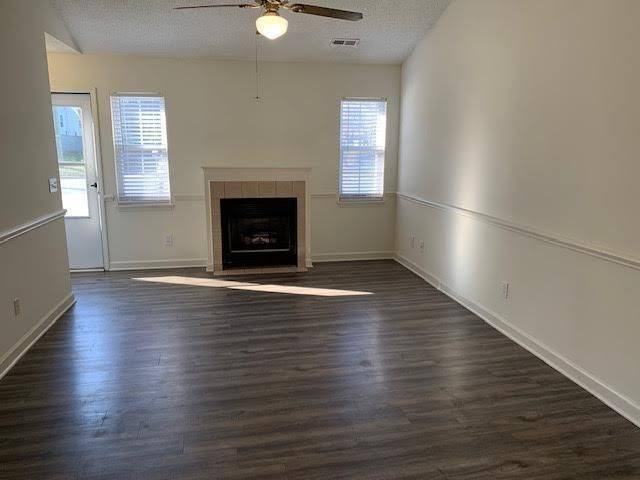 4320 Belcher St #B - Photo 2 of 10