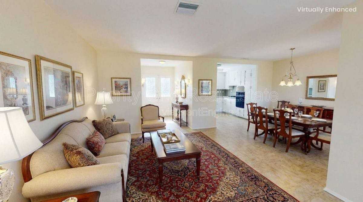 16798 Diego Dr - Photo 3 of 10