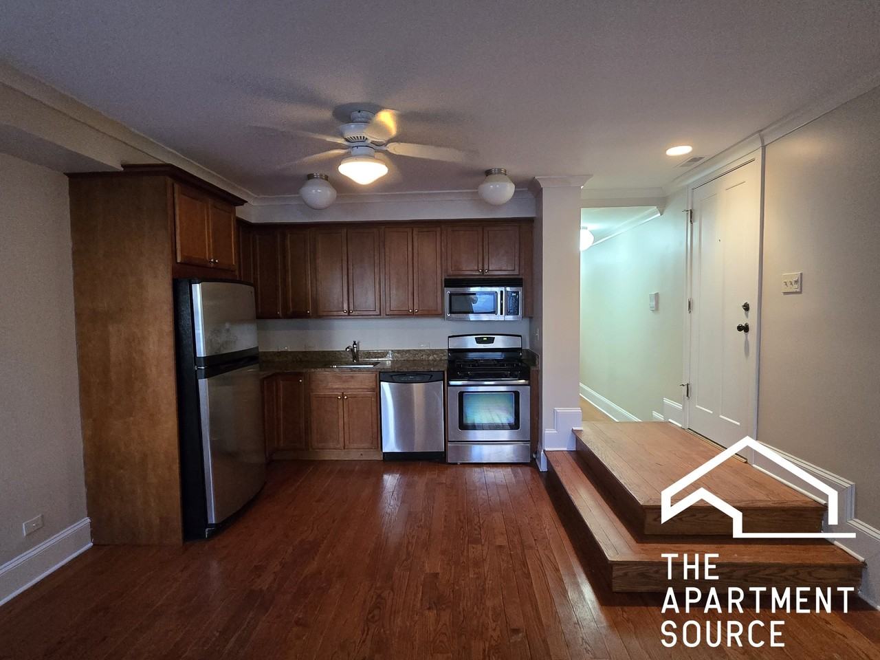 4906 N Washtenaw Ave #G - Photo 2 of 12