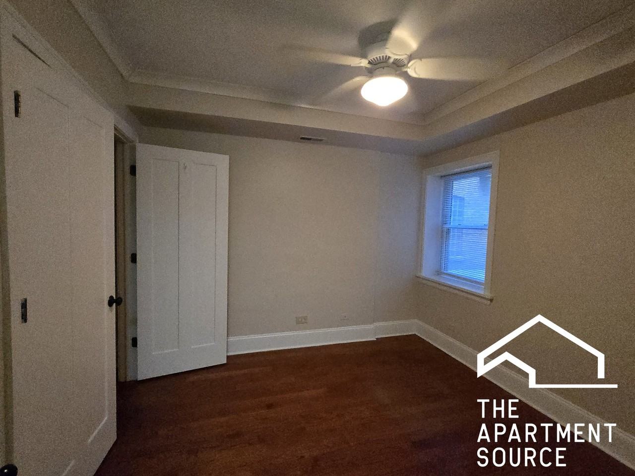 4906 N Washtenaw Ave #G - Photo 5 of 12