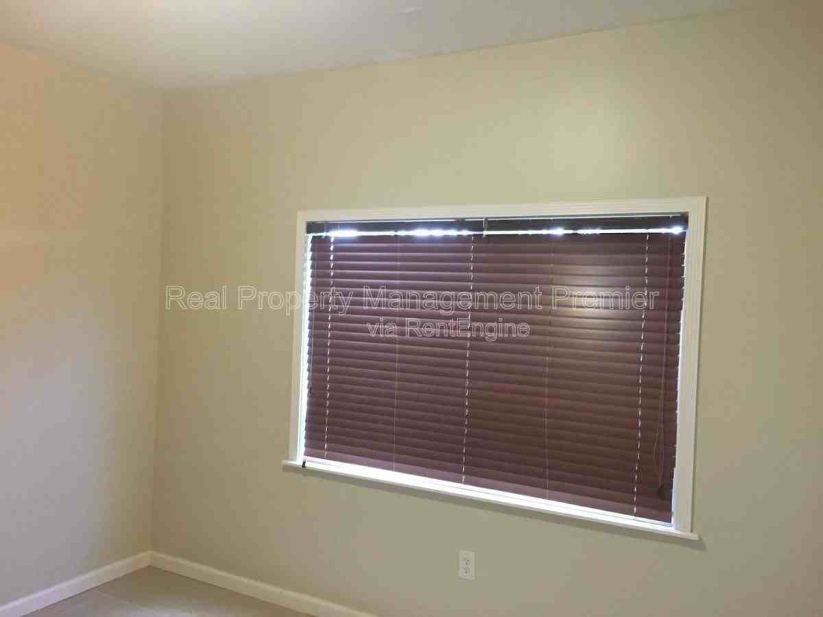 12885 SW Court #49 - Photo 5 of 10